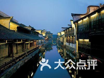 潍坊市体校和奎文区教体局合作办学活动在新华中学举行